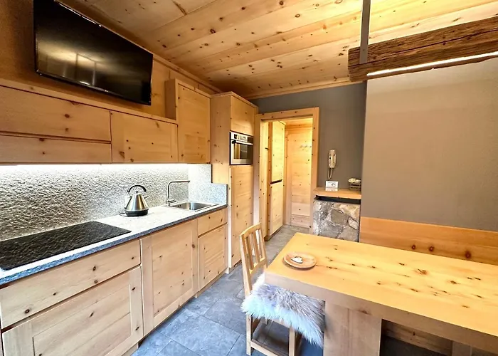 Apartman Al Bait Del Legn 1 *